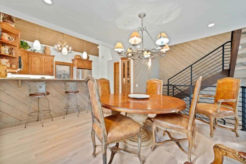 Ridgepoint Townhome 198 By East West Hospitality Бийвър Крийк Екстериор снимка