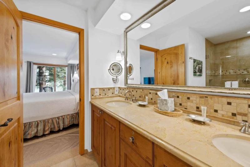 Ridgepoint Townhome 198 By East West Hospitality Бийвър Крийк Екстериор снимка